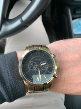 Cargar imagen en el visor de la galería, Reloj para hombre, acero inoxidable, color gold, case grande 48mm.