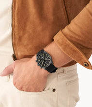 Cargar imagen en el visor de la galería, Reloj para hombre, color grafito, acero inoxidable, con manilla de silicona color negro. Case grande 44mm.