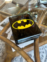 Cargar imagen en el visor de la galería, Billetera para hombre Batman
