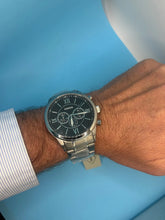 Cargar imagen en el visor de la galería, Reloj para hombre, acero inoxidable, color gold, case grande 48mm.