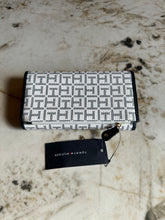 Cargar imagen en el visor de la galería, Billetera para mujer color azul Tommy Hilfiger