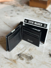 Cargar imagen en el visor de la galería, Billetera de cuero para hombre, color negro, marca Steve Maden