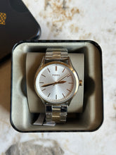 Cargar imagen en el visor de la galería, Reloj para hombre de tres agujas, de acero inoxidable bicolor. Case 44mm.