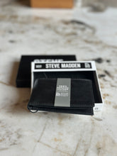 Cargar imagen en el visor de la galería, Billetera de cuero para hombre, color negro, marca Steve Maden