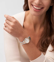 Cargar imagen en el visor de la galería, Reloj para mujer, dos tonos silver & rose gold, acero inoxidable, case mediano 30 mm.