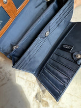 Cargar imagen en el visor de la galería, Billetera para mujer Nautica