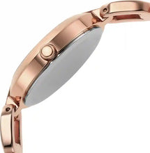 Cargar imagen en el visor de la galería, Reloj para mujer, color rose gold, acero inoxidable, case mediano 32 mm.