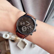Cargar imagen en el visor de la galería, Reloj multifunción para hombre, color negro acero inoxidable y manilla de cuero marrón, case grande 44mm.