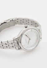 Cargar imagen en el visor de la galería, Reloj para mujer color silver, acero inoxidable. De lujo, con cristal facetado. Case mediano 34mm.