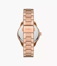 Cargar imagen en el visor de la galería, Reloj para mujer color rose gold, acero inoxidable, con esfera color silver. Case mediano 38mm.