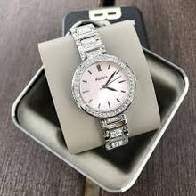 Cargar imagen en el visor de la galería, Reloj para mujer color silver, acero inoxidable, con dial color rosa madre perla. Case mediano 34mm.