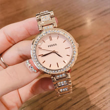 Cargar imagen en el visor de la galería, Reloj para mujer color rose gold, acero inoxidable, con dial color rose gold. Case mediano 34mm.