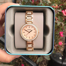 Cargar imagen en el visor de la galería, Reloj para mujer color rose gold, acero inoxidable, con dial color rose gold. Case mediano 34mm.