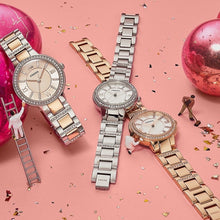 Cargar imagen en el visor de la galería, Reloj para mujer color rose gold, acero inoxidable, con dial color rose gold. Case mediano 34mm.