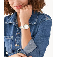 Cargar imagen en el visor de la galería, Reloj para mujer bicolor silver y gold, acero inoxidable. De lujo, con cristal facetado. Case mediano 34mm.