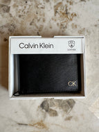 Billetera de cuero para hombre Calvin Klein