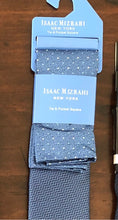 Cargar imagen en el visor de la galería, Set corbata y pañuelo Little black tie, Isaac Mizrahi y Nautica

