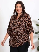 Cargar imagen en el visor de la galería, Blusa larga mangas 3/4 animal print talla 2XL