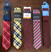 Cargar imagen en el visor de la galería, Set corbata y pañuelo Isaac Mizrahi, Nautica, Dockers y U.S. Polo