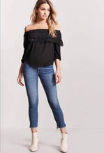 Cargar imagen en el visor de la galería, Blusa hombros descubiertos Forever21 talla M