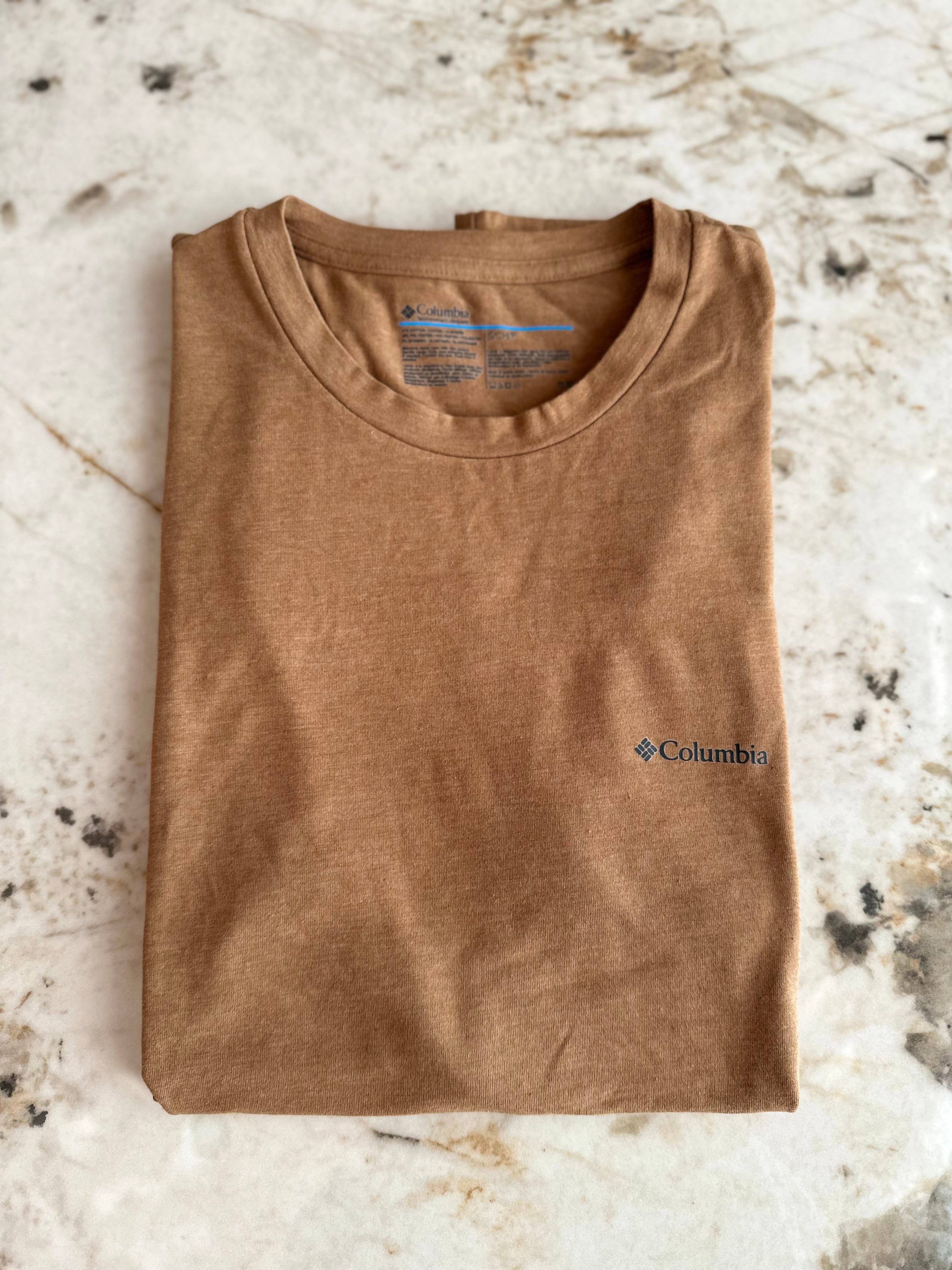 Polera para hombre marca Columbia, color marrón claro, tallas S, M