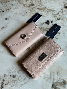 Billetera para mujer Tommy Hilfiger color rosado