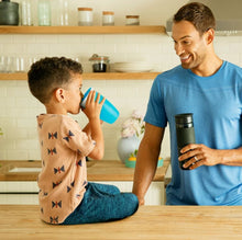 Cargar imagen en el visor de la galería, Vaso mágico color verde 296 ml. para 12 meses en adelante

