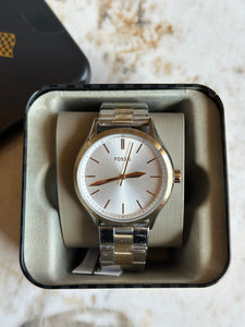 Reloj para hombre de tres agujas, de acero inoxidable bicolor. Case 44mm.