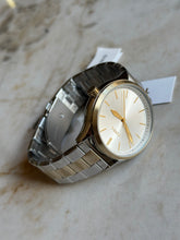 Cargar imagen en el visor de la galería, Reloj para hombre de tres agujas, de acero inoxidable bicolor. Case 44mm.
