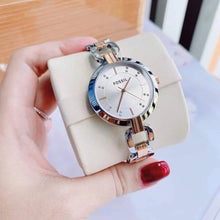 Cargar imagen en el visor de la galería, Reloj para mujer, dos tonos silver &amp; gold, acero inoxidable, case mediano 32 mm.
