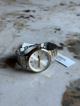 Cargar imagen en el visor de la galería, Reloj para hombre de tres agujas, de acero inoxidable bicolor. Case 44mm.
