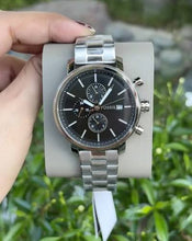 Cargar imagen en el visor de la galería, Reloj para hombre multifunción, esfera negra y pulsera de acero inoxidable plateado. Caja de 42 mm.
