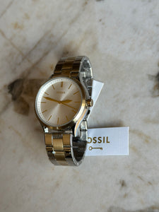 Reloj para hombre de tres agujas, de acero inoxidable bicolor. Case 44mm.