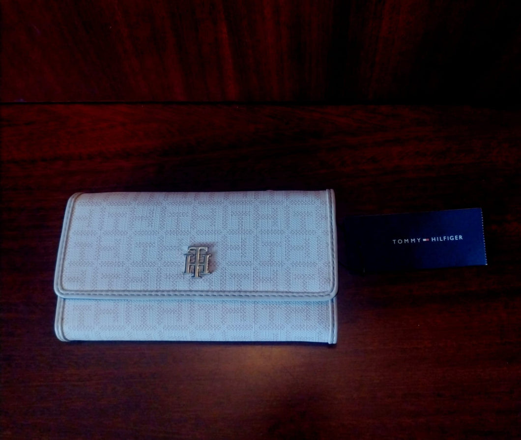 Billetera para mujer color rosa Tommy Hilfiger