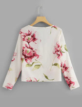 Cargar imagen en el visor de la galería, Blusa estampada mangas largas Legendary talla XS (Shein Premium)
