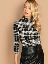 Cargar imagen en el visor de la galería, Blusa a cuadros talla L (Shein Premium)
