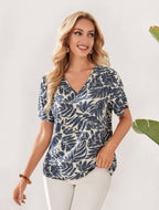 Blusa estampada color blanco azul pastel tallas M y XL  (Shein Premium)
