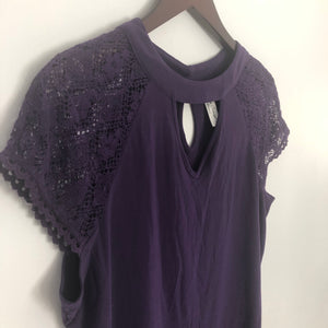 Blusa color lila talla XL (Americana)
