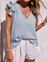 Cargar imagen en el visor de la galería, Blusa Luana cuello en V con volado en las mangas tallas S y XL  (Shein Premium)
